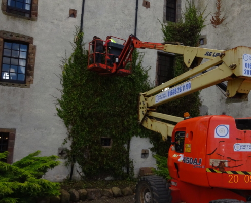 Emergency works with boom